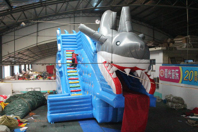 新华大鲨鱼水滑梯制造